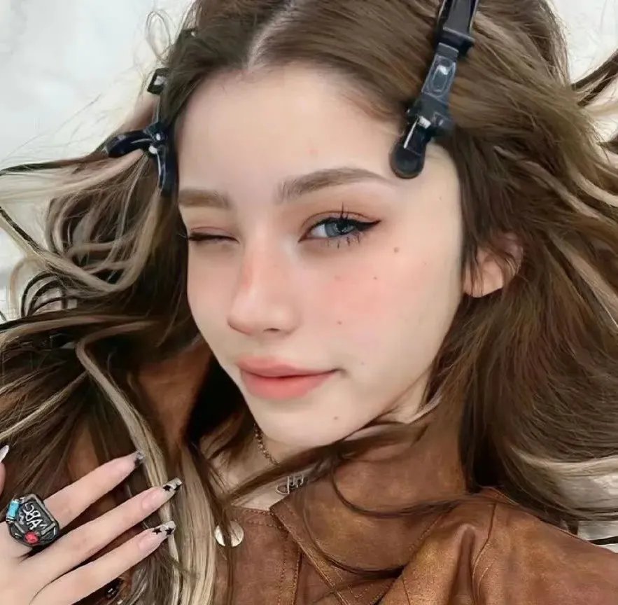 失踪少女名单 封面